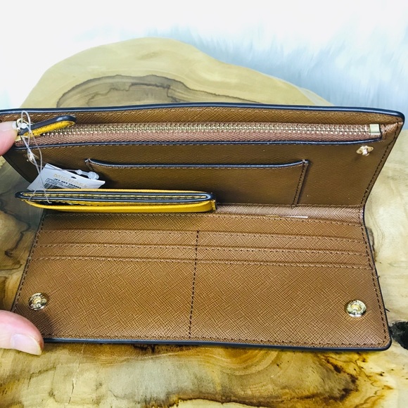 Michael Kors Card Case Carryall Wallet - Picture 5 of 8